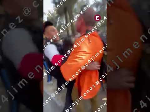 Violento papá “corre” a maestro tras intentar separar pelea en secundaria