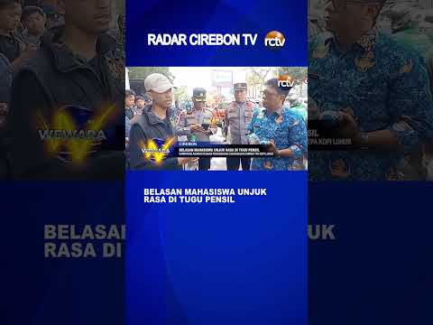 Belasan Mahasiswa Unjuk Rasa di Tugu Pensil