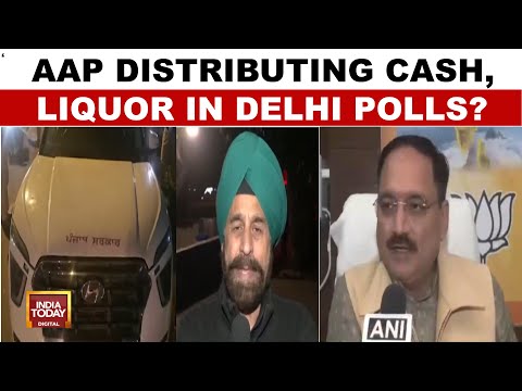 Delhi Police Seize Punjab Govt Vehicle With Cash, Liquor & AAP Pamphlets | Delhi Polls | India Today