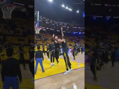 STEPHEN CURRY’S GOT THE ZOOMIES | #shorts video clip