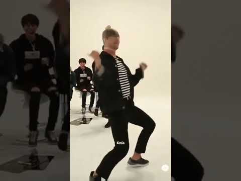 😂😂#shorts #taehyung