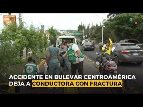 Accidente de motocicleta en bulevar centroamérica deja a conductora con fractura