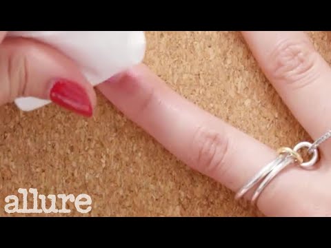 Here's a hack to remove your nail polish ??