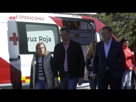 Sánchez se compromete a reconstruir las zonas afectadas por el incendio de Castellón