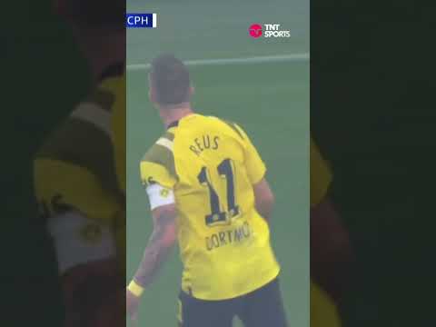 ¡EL ZURDAZO DE MARCO REUS! | BORUSSIA DORTMUND 3-0 COPENHAGUE | UEFA CHAMPIONS LEAGUE 22/23 #Shorts