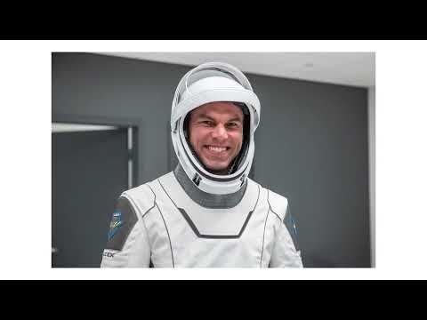 An Astronaut Lands at the GSB