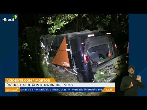 Ônibus cai de ponte na BR-116 e quatro pessoas morrem