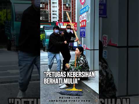 Petugas kebersihan menemukan takdir baik 😊 #shorts poster