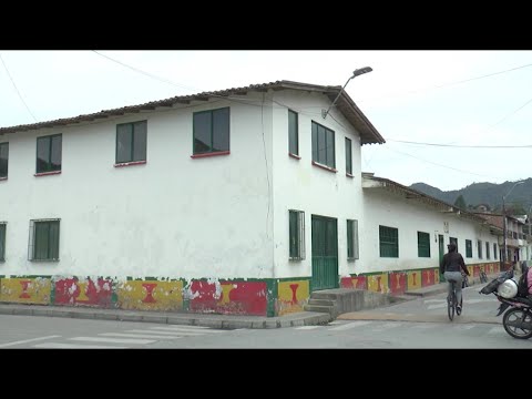 Colegio más antiguo de Amalfi amenaza ruina - Teleantioquia Noticias