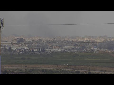 Explosions on the northern Gaza skyline