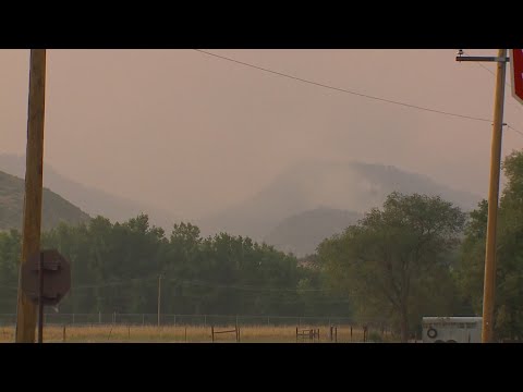 People evacuate quickly as Alexander Mountain Fire grows