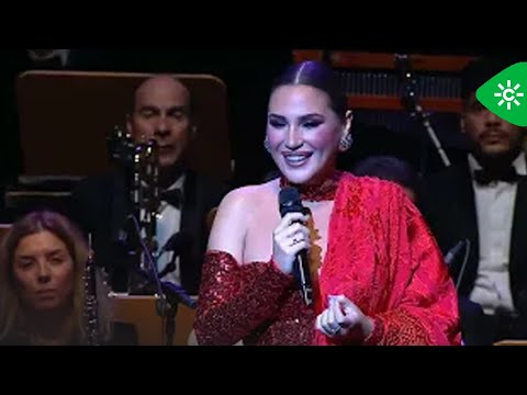 Navidad en Canal Sur | Pedro El Granaíno y Laura emocionan al público cantando Es Navidad