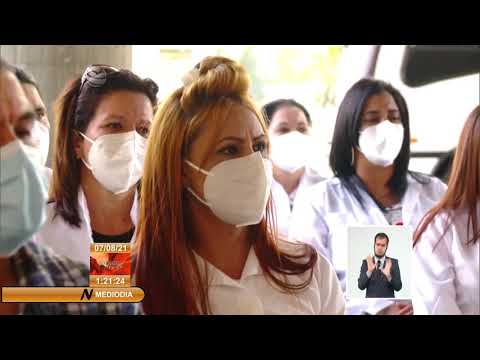 Médicos de Cuba laboran en mayor hospital de campaña de América Latina