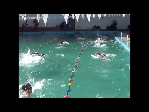 En preparación atletas y entrenadores de natación en Cienfuegos