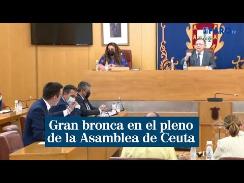 Vox acusa a dos diputados de promarroquíesy el PP responde: No incendie Ceuta
