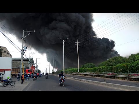 ¡Impactante! Fuerte explosión en bodega de Contecar causa grave incendio en zona de Cartagena