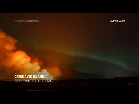 Volcán hace erupción con auroras boreales como telón de fondo