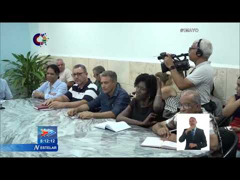 Presidente de Cuba recorre centros económicos y sociales de La Habana