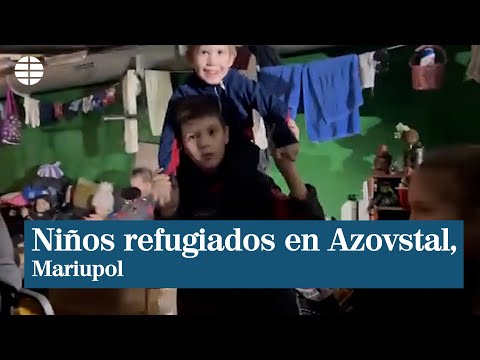 Una docena de niños sobrevive en el sótano de la acería de Azovstal en Mariupol