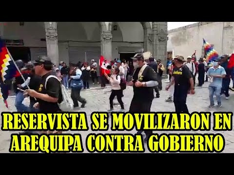MANIFESTANTES DEL CONO NORTE SE MOVILIZARON HASTA PLAZA DE ARMAS DE AREQUIPA