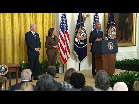Obama vuelve a la Casa Blanca para celebrar el aniversario del 'Obamacare'