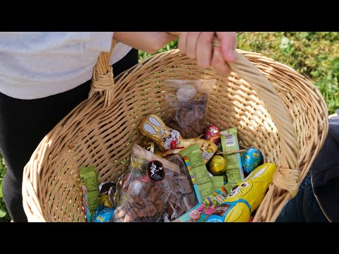 Pâques : chasse aux œufs du secours populaire au parc André Citroën