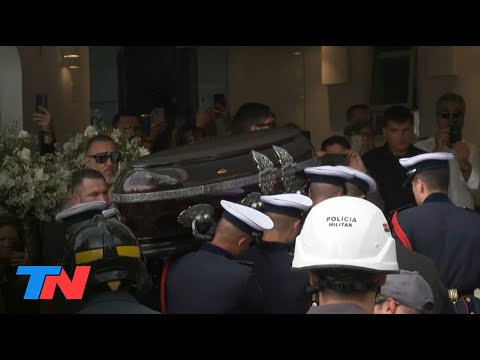 BRASIL I El rey Pelé fue sepultado en Brasil tras masivo homenaje