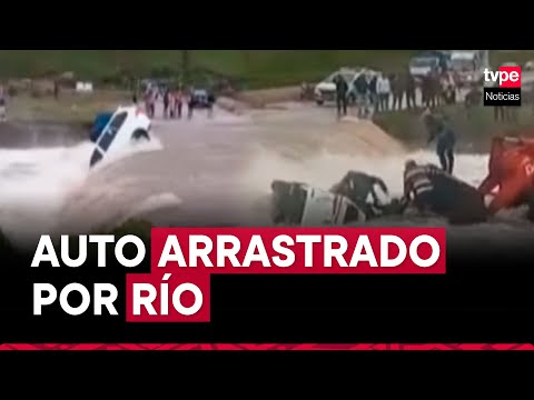 Ayacucho: auto es arrastrado por corriente de río