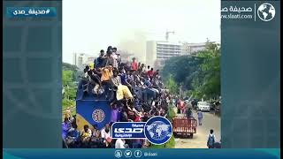 اهم شيء يركبون القطار