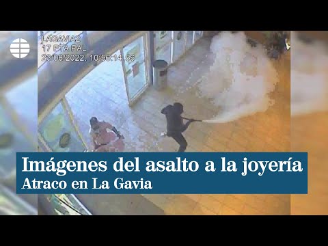 Las imágenes del brutal atraco en una joyería en el centro comercial de La Gavia