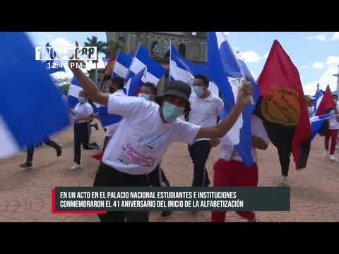 Conmemoran Gran Cruzada Nacional de Alfabetización en el Palacio Nacional - Nicaragua