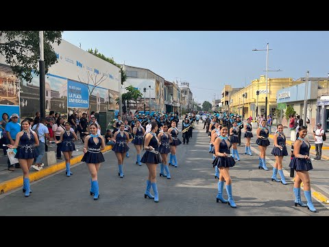 Banda Bicentenario En Desfile en Plaza Libertad San Salvador