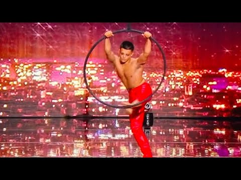 Incroyable Talent 2022 : performance folle de Enzo acrobate du cirque et reçoit un golden buzzer