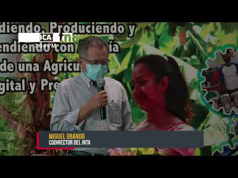 Jóvenes productores de Nicaragua conocen la estrategia de una agricultura digital