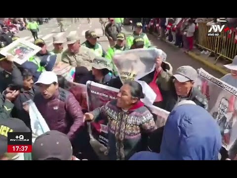 Puno: familiares de víctimas de protestas contra Boluarte se enfrentaron a la PNP