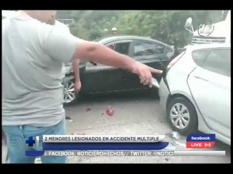 Dos menores lesionados en múltiple accidente de tránsito en Los Chorros