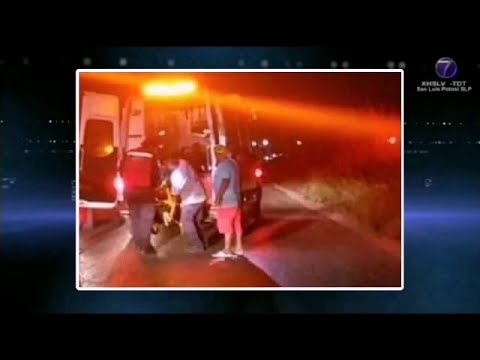 Hombre fallece tras volcadura en carretera 57; uno más se reporta lesionado de gravedad