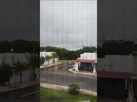 #Beryl impacta en #Mérida durante la mañana? Video:Jesús Arámbula