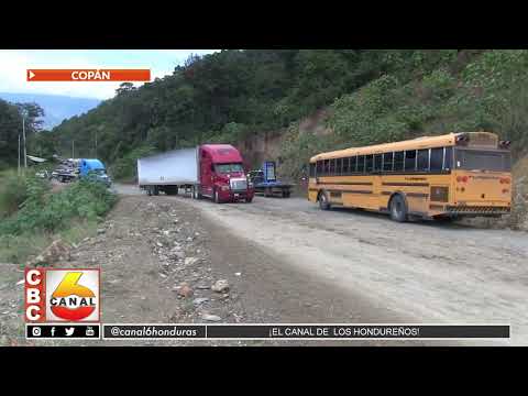 Varado el tráfico vehicular a la altura del metal en Cucuyagua, Copán