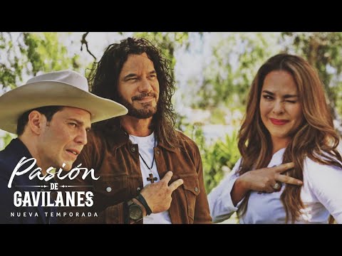 Pasion de Gavilanes 2 - Oscar le muestra a Juan los documentos de Franco