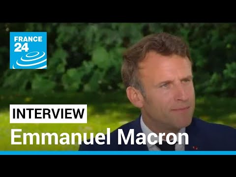 REPLAY - Interview d'Emmanuel Macron : La France doit continuer d'investir pour son armée