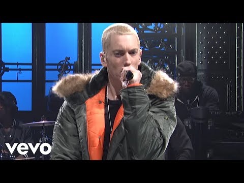 Eminem - Berzerk (Live on SNL)