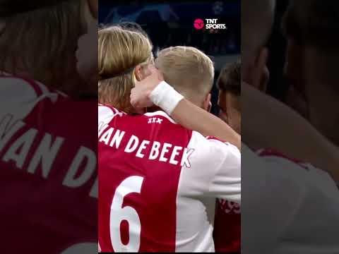 ¡GOLAZO DE ZIYECH, CON AJAX, EN LA SEMIFINAL ANTE TOTTENHAM! | UEFA CHAMPIONS LEAGUE 18-19 | #Shorts