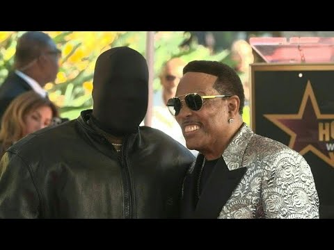 Kanye West et Snoop Dogg inaugurent l'étoile de Charlie Wilson à Hollywood | AFP
