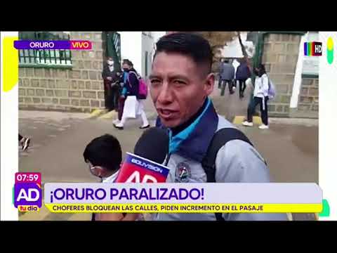 Oruro: Bloquean y exigen incremento de pasajes