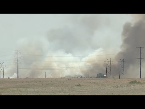 Homes destroyed in 1,150-acre fire near Byers