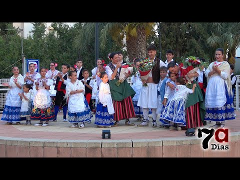 Niños de Alhama y Lorca bailan para seguir dando vida al folklore