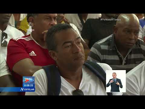 Titular del Parlamento en Cuba dialoga con electores en Arroyo Naranjo