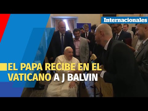 El papa recibe en El Vaticano a artistas como J Balvin y mexicanos Verástegui y Acha