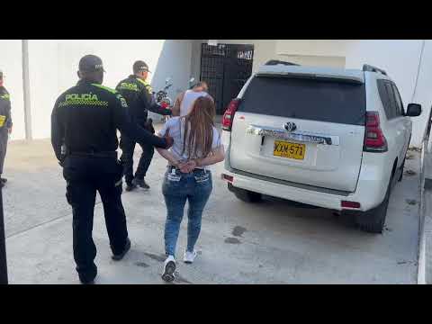 Pareja fue detenida por el delito de receptación dentro de camioneta robada en Barranquilla